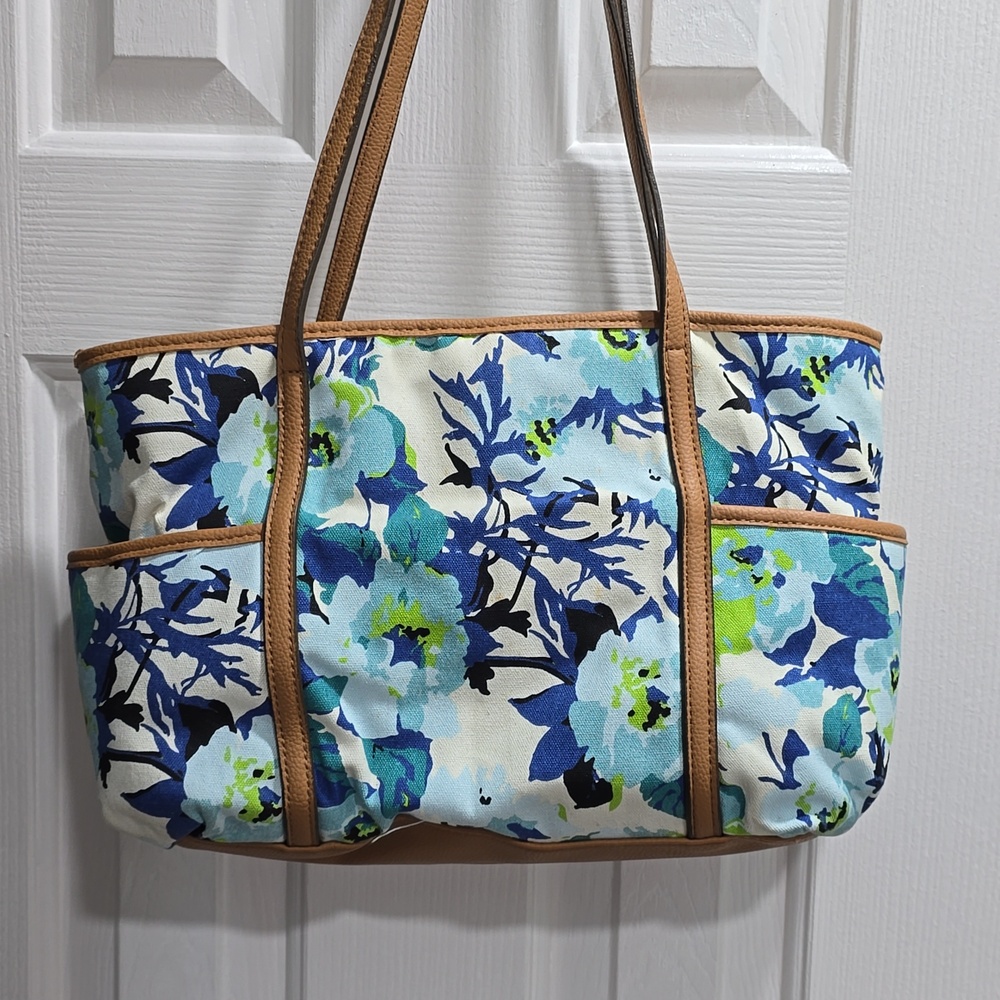 Blue & White Floral Print Purse - Picture 10 of 16
